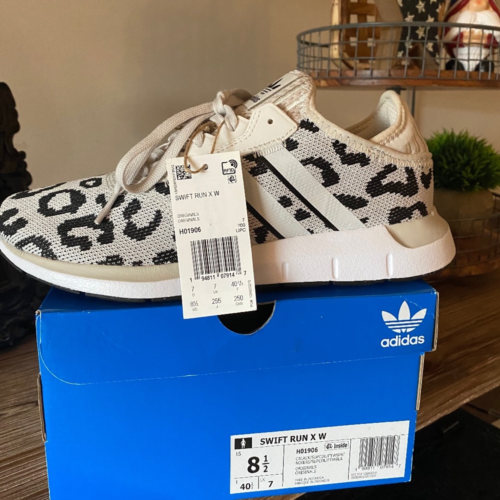 Womens Adidas Swift Run W X